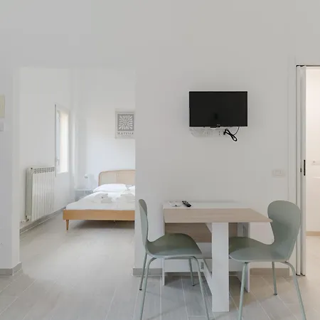 Διαμέρισμα Guesthost - Patio Varesina